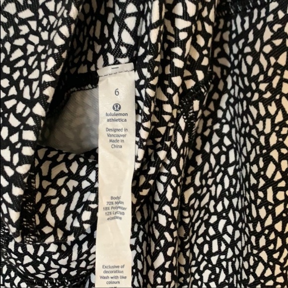 Lululemon Wunder Under Crop - Picture 10 of 10